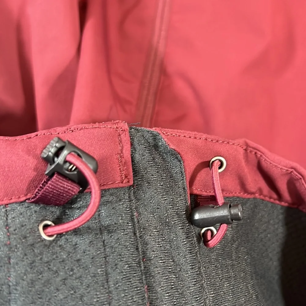 Marmot burgundy jacket size Medium